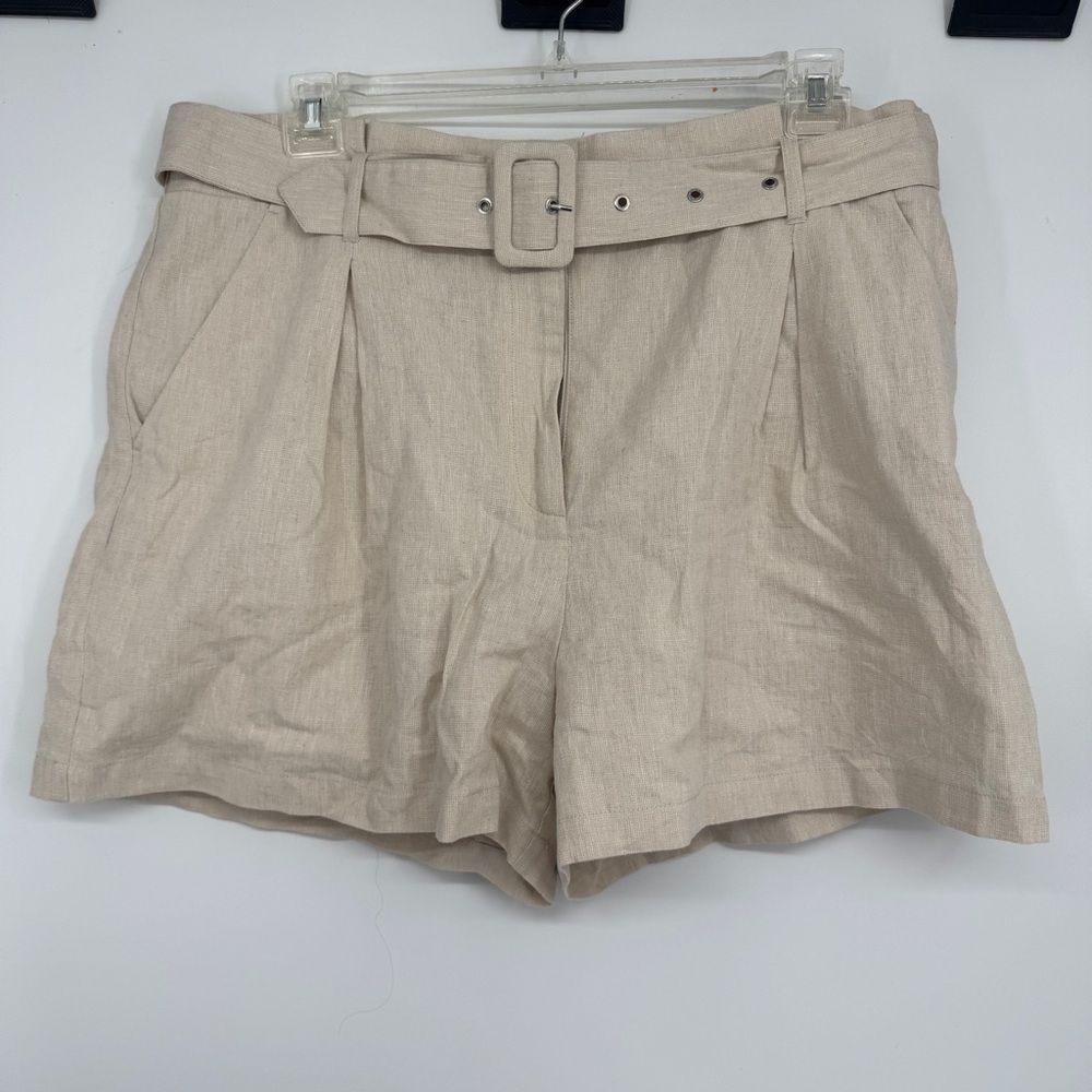 High-Waist Belted Linen-Blend Shorts in Cream